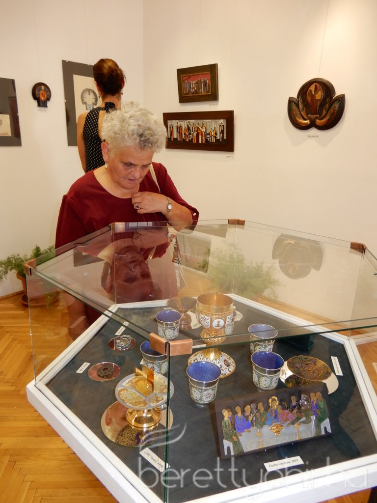 Ünnepi kiállításmegnyitó és kenyérszentelés 27